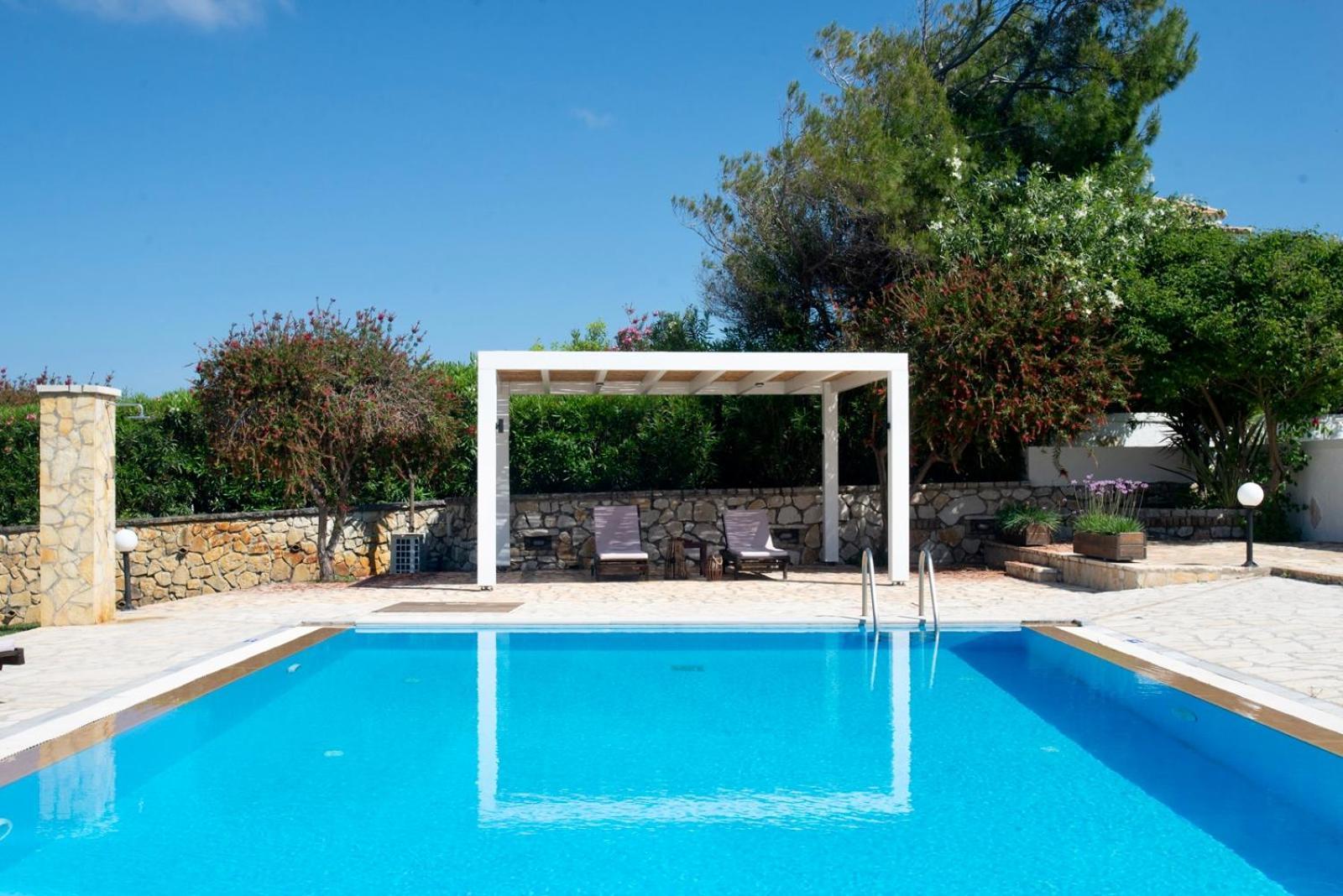 Beachfront Villa Victoras - With Private Beach Sidari  Bagian luar foto
